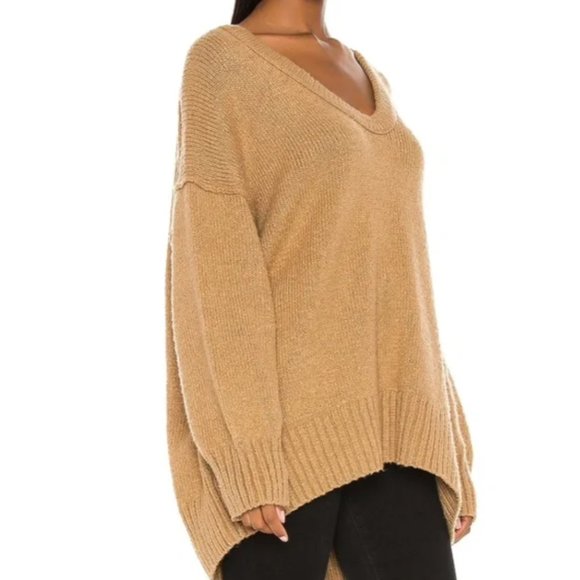 Free People Brooksize Sweater in Desert Camel Size Medium - Picture 3 of 9